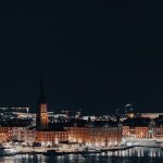 Nordycka lampa sufitowa do wielofunkcyjnej przestrzeni